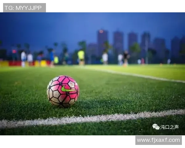 范少林足球的幽默与智慧如何在绿茵场上交织成传奇故事 范少林足球的幽默与智慧如何在绿茵场上交织成传奇故事