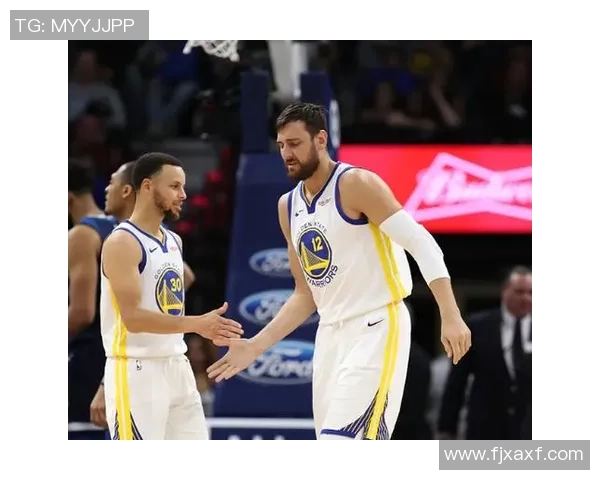 足球裁判专用足球鞋的选择与使用技巧解析助你成为场上最佳裁判 足球裁判专用足球鞋的选择与使用技巧解析助你成为场上最佳裁判